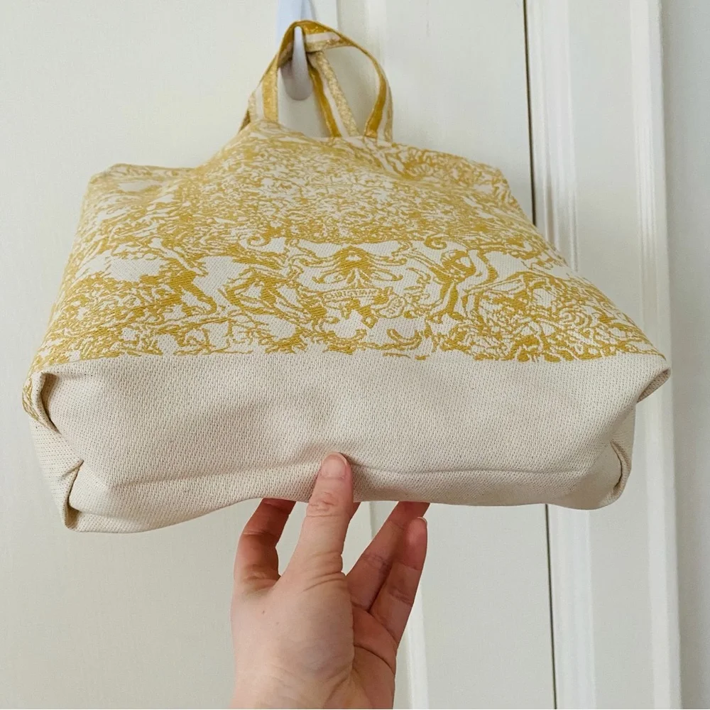 New Christian Dior Made in Italy Gold Metallic Cream Festive Travel Tote Bag - Picture 5 of 14